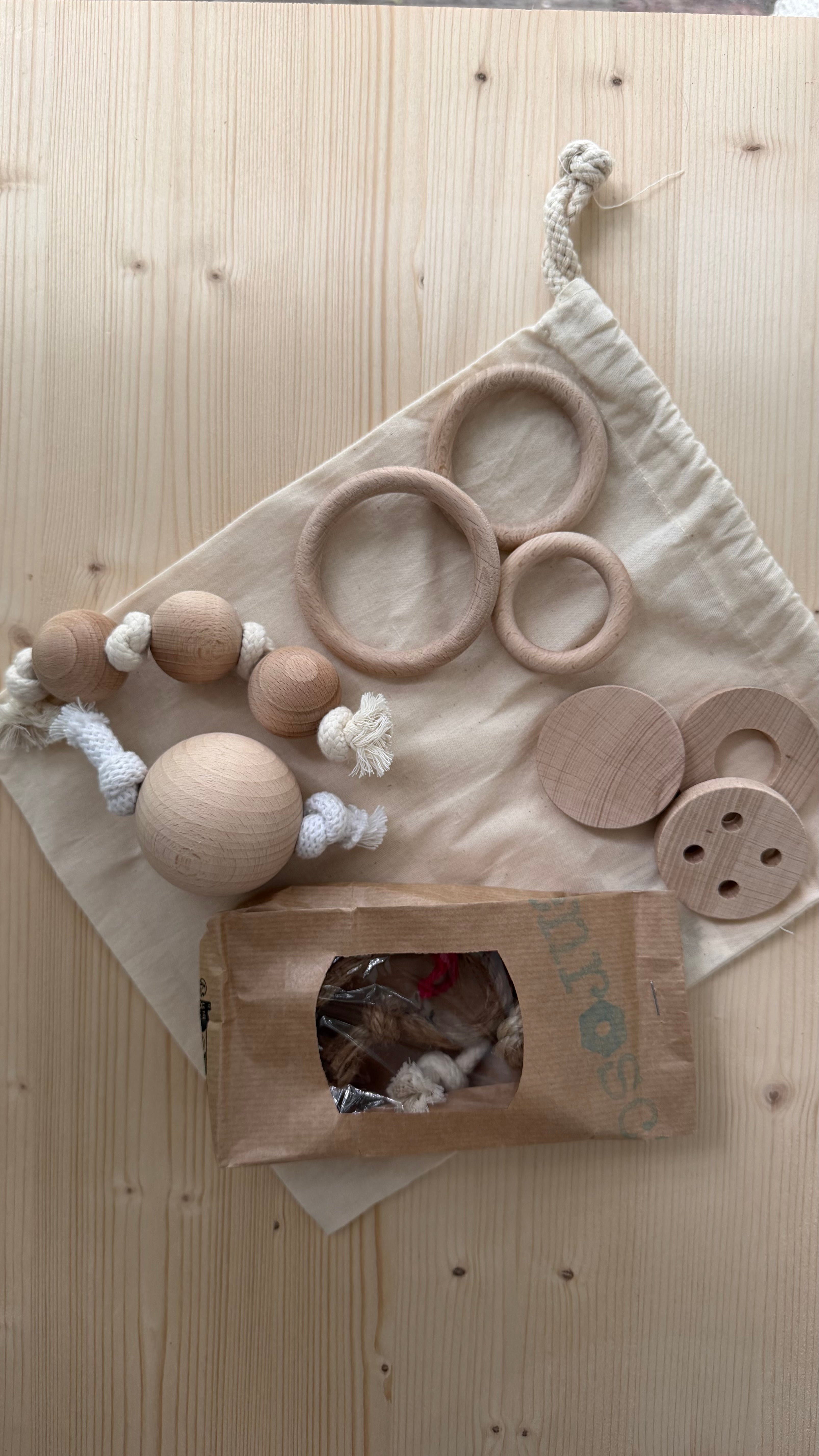 Mini Box – Erste Loose Parts für freies Spiel (6+ Monate)