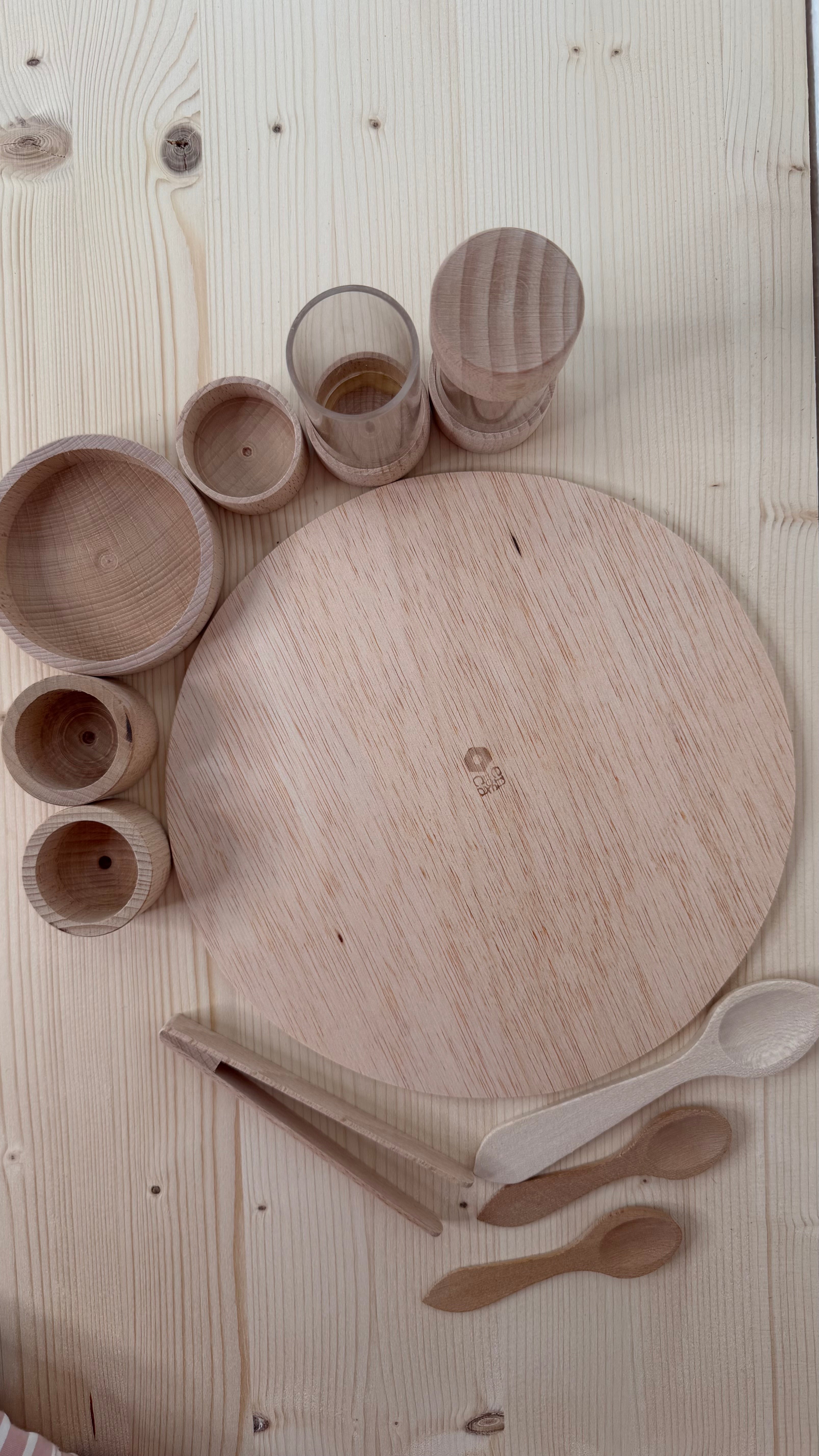 Entdecker-Tablett – Schöpfen, Sortieren & erstes Forschen