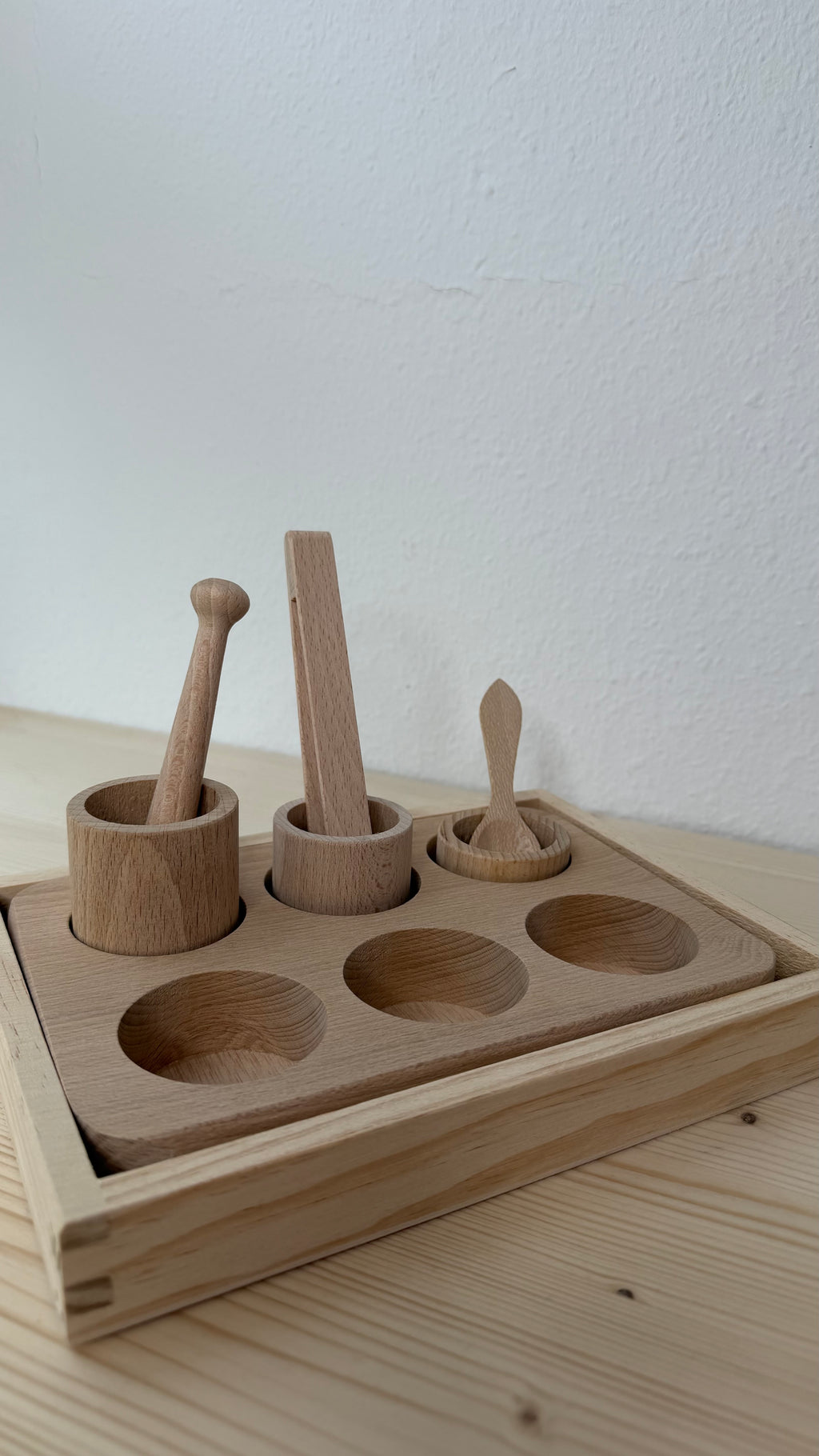 Entdecker-Set aus Holz – Sortieren, Greifen & Experimentieren