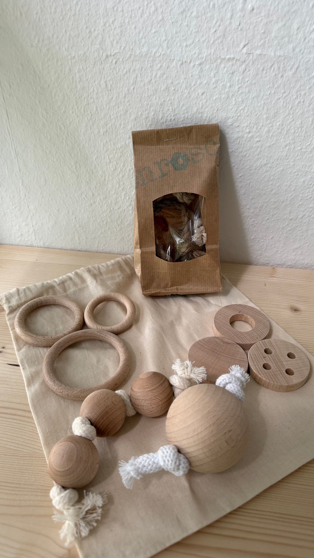 Mini Box – Erste Loose Parts für freies Spiel (6+ Monate)